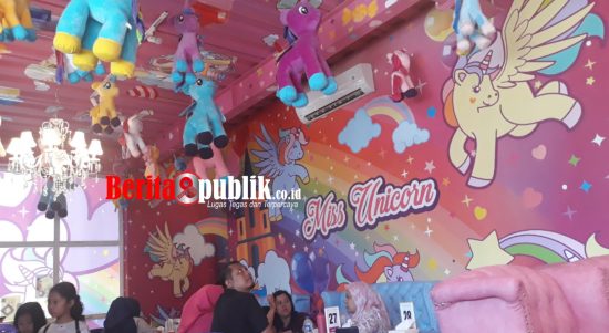 Miss Unicorn Cafe