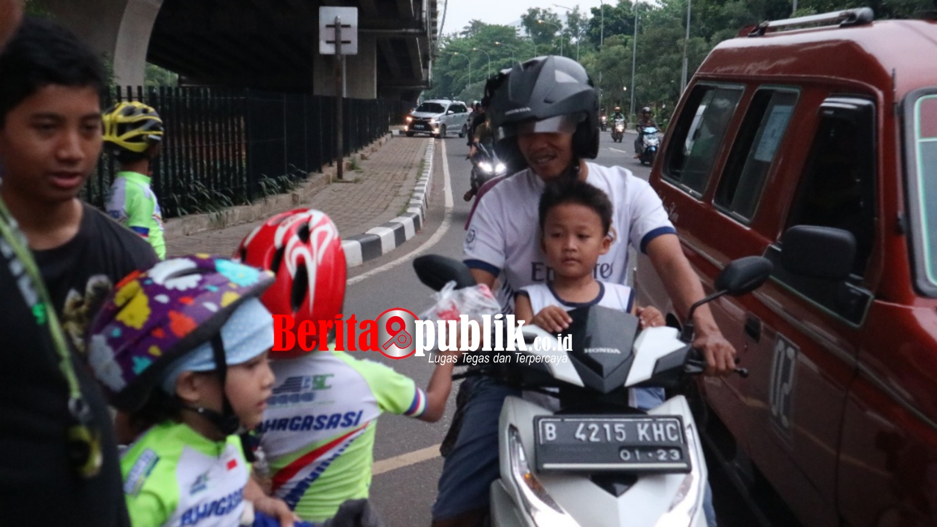 Bhagasasi Speed Club (BSC) Turun ke Jalan Berbagi Takjil