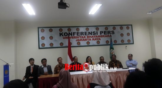 Konfrensi Pers bersama Akademisi dari 7 Negara antara lain, antara lain, Prof. Dr. Abu Bakar Munir dari University Malaya, Malaysia, Prof. Dr. Hermawan Sulistyo dari Kepala Pusat Kajian Keamanan Nasional Universitas Bhayangkara, Tamra.H.Greig dari US Embassy Deputy Principal Officer, Dr. Jiow Hee Jhee dari Singapore Institute of Technology, Pastor Argualles Jr, Ph.D dari Universitas Perpetual Help System The Philippines, Dr. Aksel Tomte dari University of Oslo Norwegia dan Dr. Do Giang Nam dari Vietnam National University.