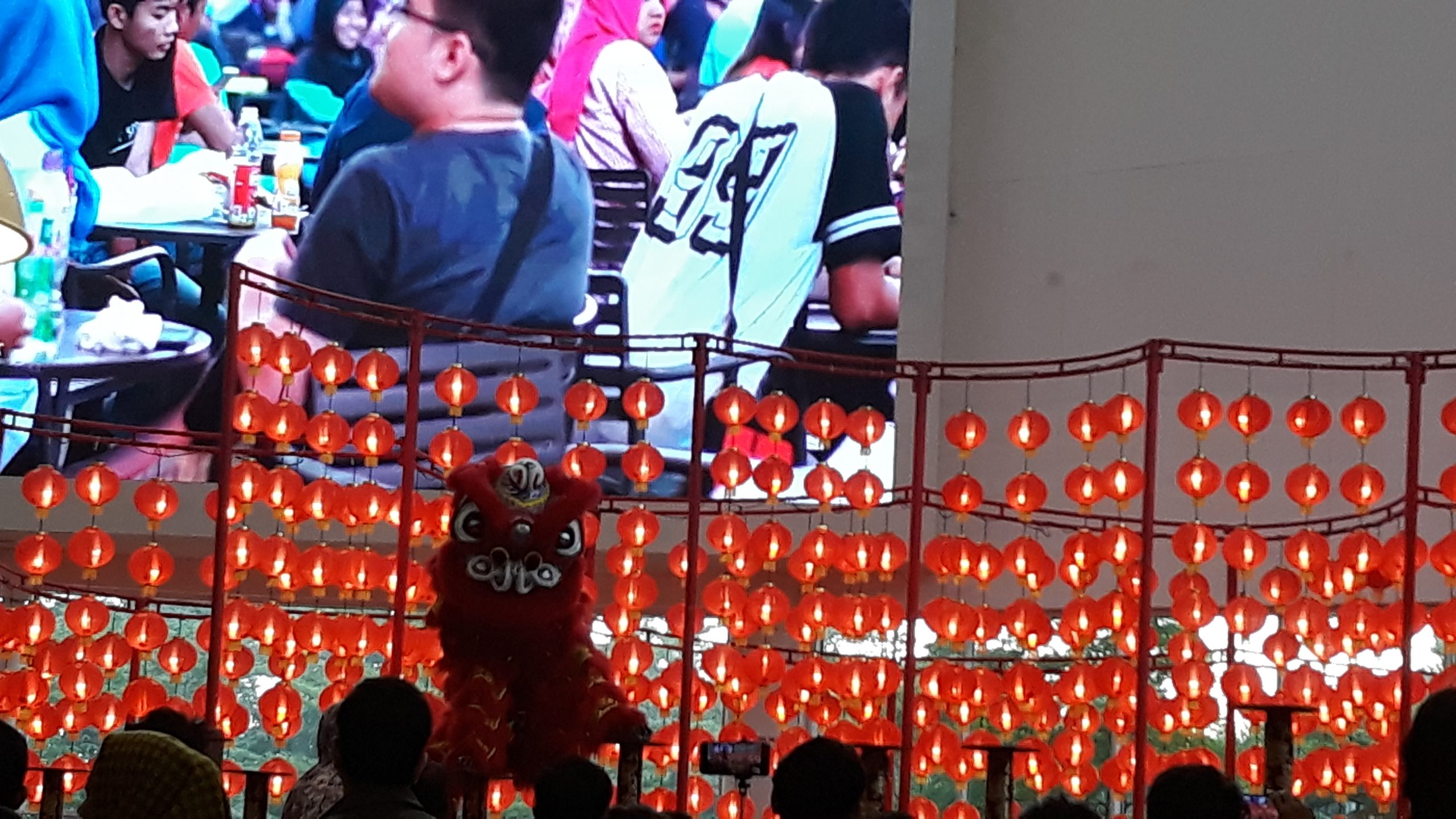 Summarecon Mall Bekasi menghelat atraksi barongsai mengusung konsep  “The Spirit Of Happiness”. Rangkaian program akan berlangsung pada (9/1) hingga (9/2).