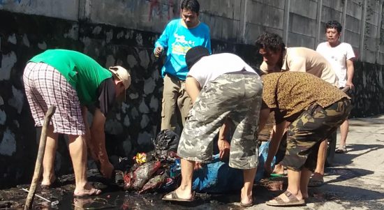Warga RT03 Rawabugel Kerja Bakti.