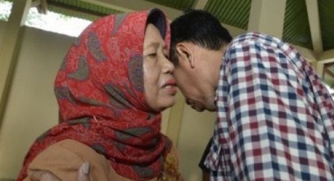 Innalillahi wa innaillaihi rojiun. Eyang Notomiharjo, Ibunda Bapak Presiden Jokowi berpulang di Solo pukul 16.45 WIB.