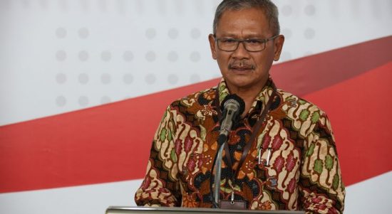 Juru Bicara Pemerintah untuk Penanganan Virus Corona, Achmad Yurianto dalam Konferensi Pers kepada Awak Media di Graha BNPB sore ini, Kamis, (9/4).