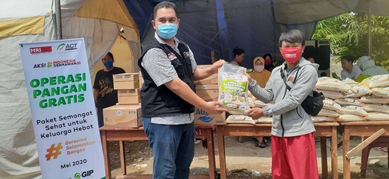 ACT Beri Bantuan untuk Dapur Umum Swadaya di Bekasi, Rabu, (6/5).