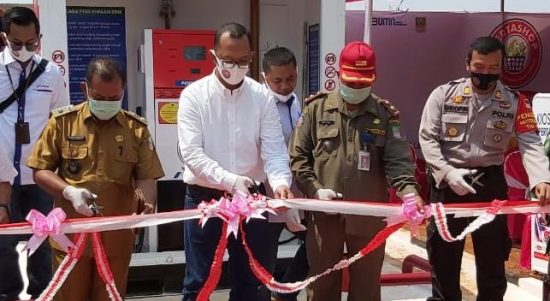 Peresmian Pertashop dilakukan oleh Sales Area Manager Karawang, Teuku Desky, Kepala Desa Sukawangi, Sekam Asmawijaya, turut didampingi oleh Kepala Kepolisian Sektor Tambelang, Komandan Rayon Militer 10 Sukatani dan jajaran Pemerintahan Kecamatan dan Desa Sukawangi, Kabupaten Bekasi, (10/8).