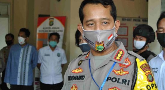 Kapolres Metro Bekasi Kota, Kombes Wijonarko.