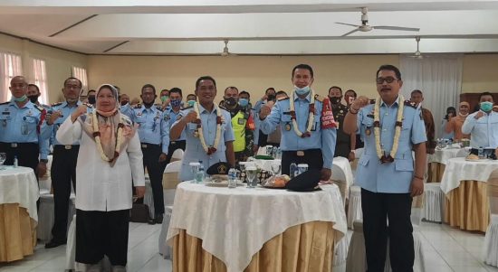 Sekretaris Daerah Kota Bekasi, Reny Hendrawati Hadiri Pisah Sambut Kepala Lembaga Pemasyarakatan Kelas II A Bekasi, Selasa, (1/9).