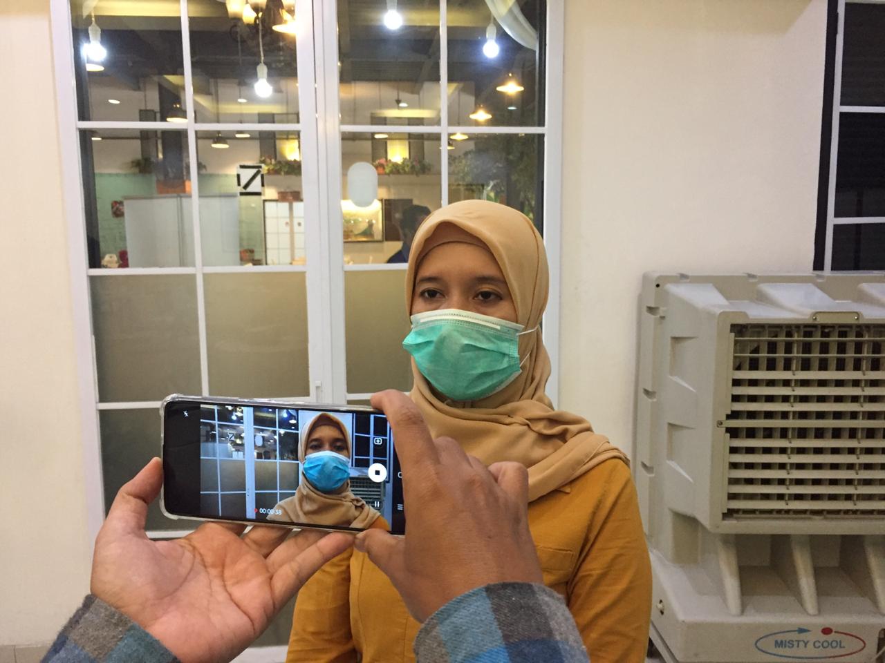 Kepala Bidang Kepesertaan dan Pelayanan Peserta BPJS Kesehatan Cabang Bekasi, Zuamah, saat kegiatan Ngopi bareng JKN bersama media di Bandar Djakarta, Jumat, (25/9).