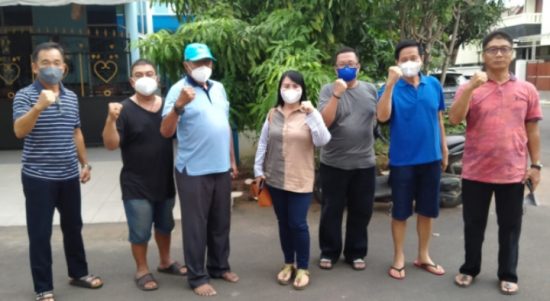 Anggota DPRD Kota Bekasi dari Fraksi Gerindra Daerah Pemilihan Bekasi Barat-Medan Satria, Mufrati Lidianto bersama Warga Pejuang bahas Banjir dan Penerangan Jalan, Senin, (15/11/2021).